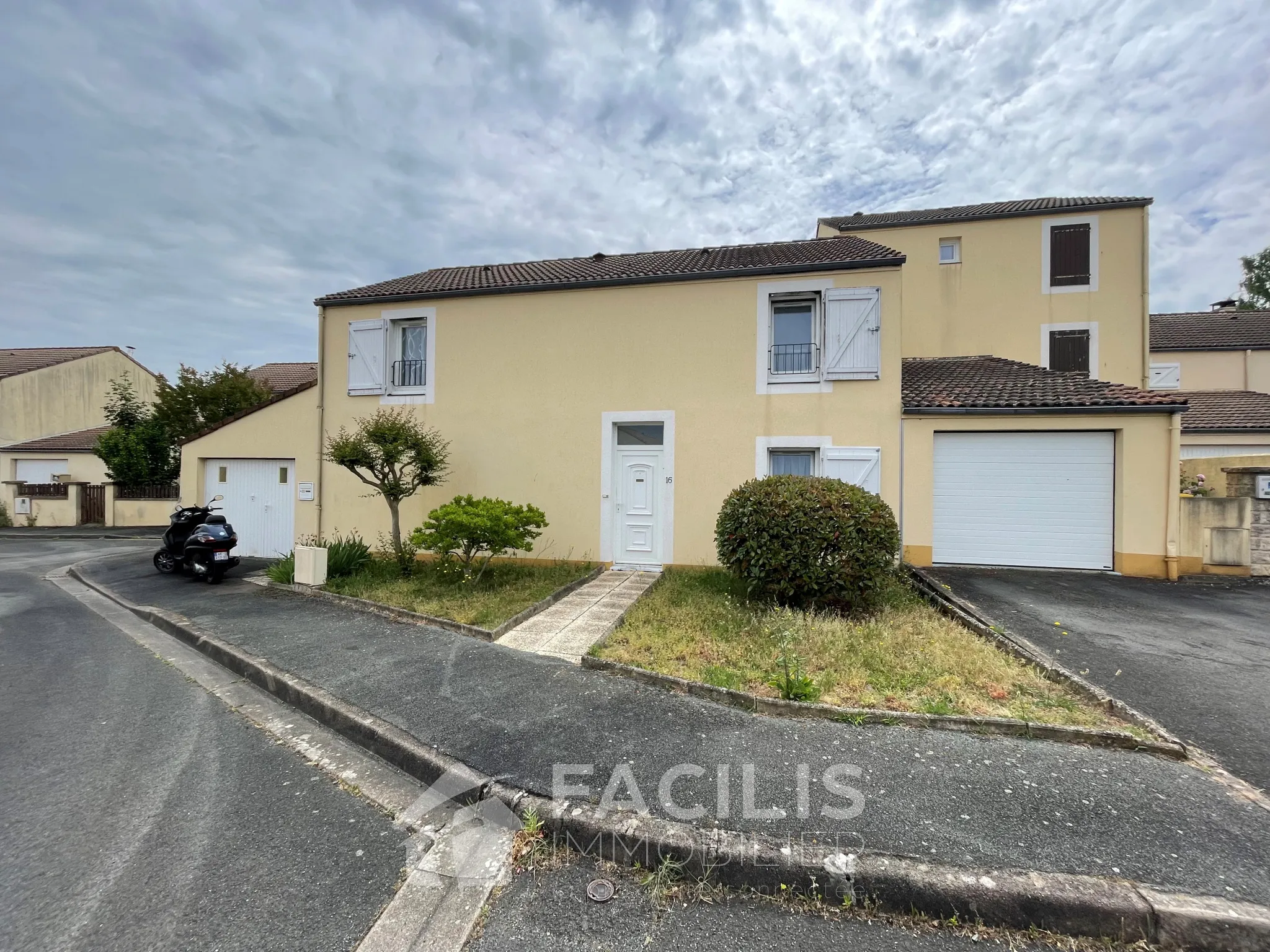 Maison à vendre à Beaulieu avec 4 chambres et jardin 