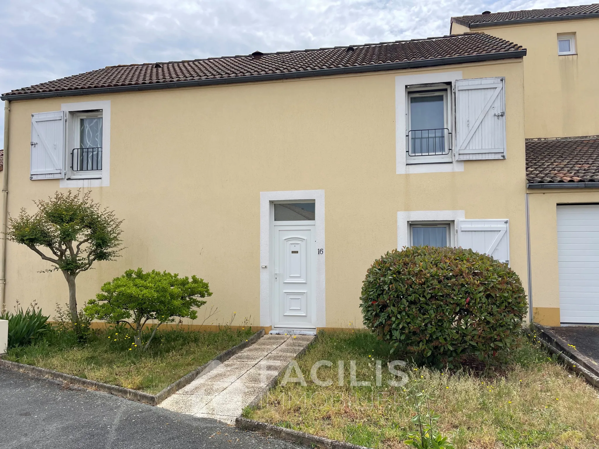 Maison à vendre à Beaulieu avec 4 chambres et jardin 