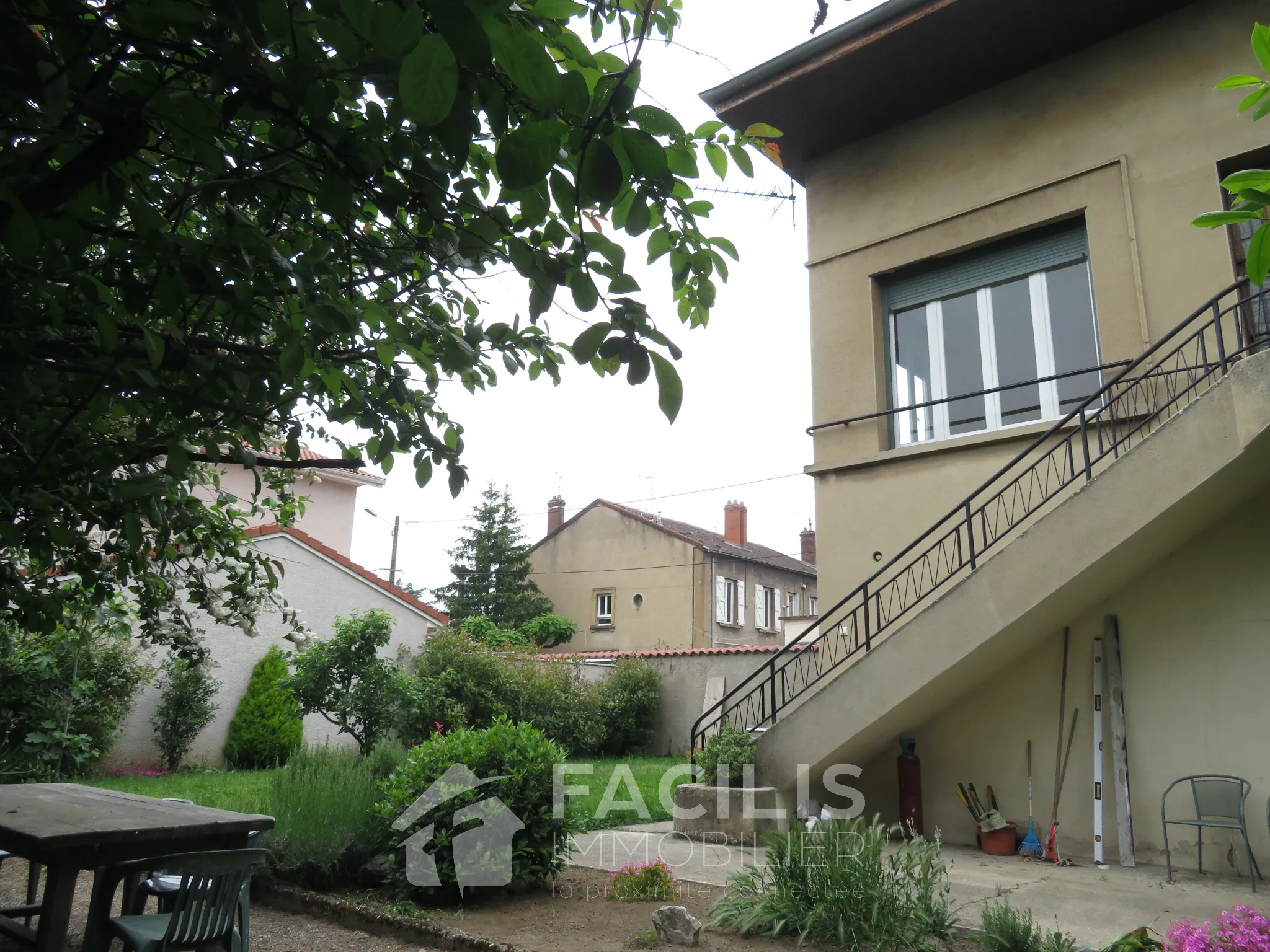 Maison mitoyenne à rénover à Givors (69700) 