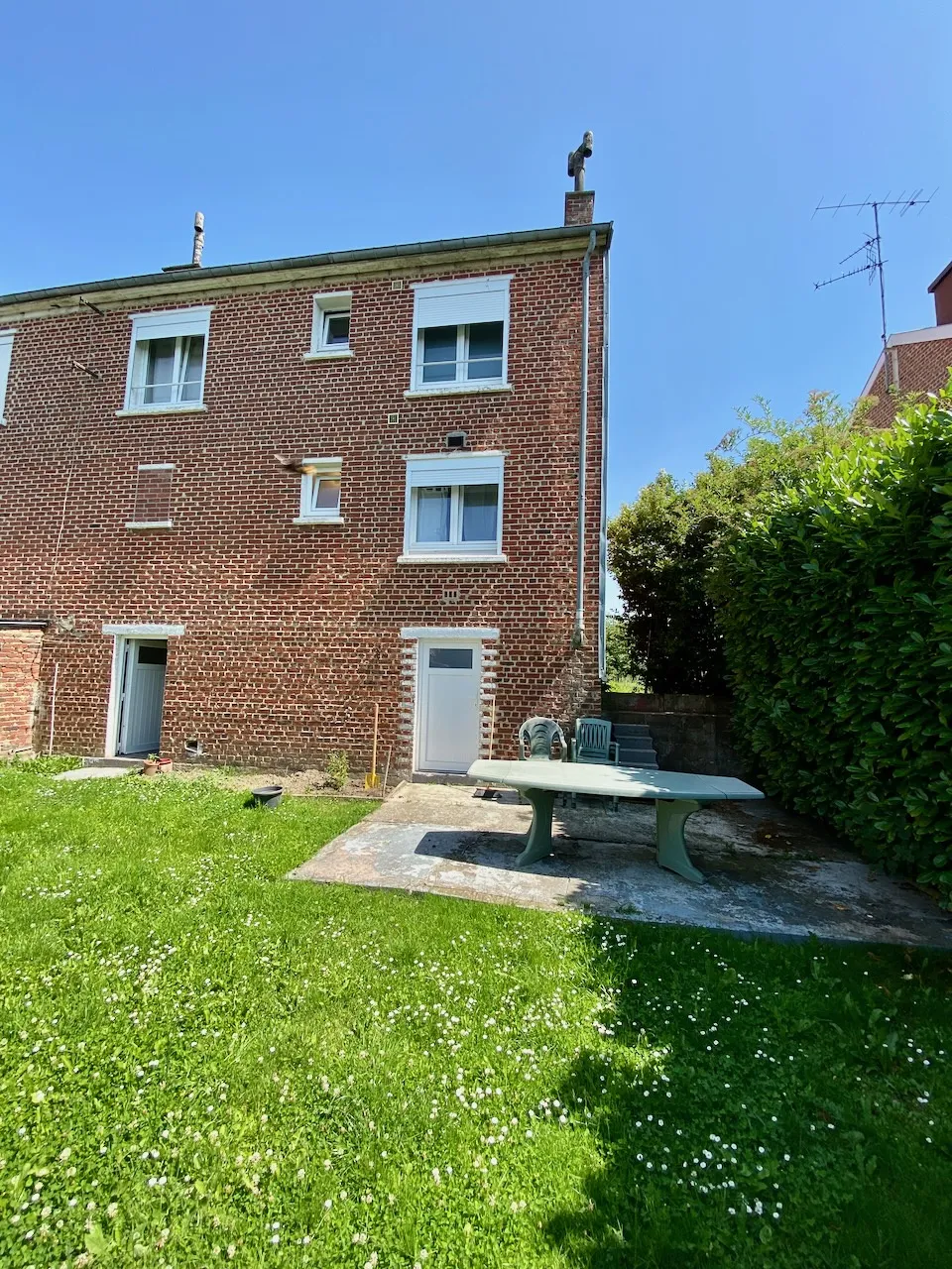 Superbe Maison Semi-Individuelle en Briques à Maubeuge 