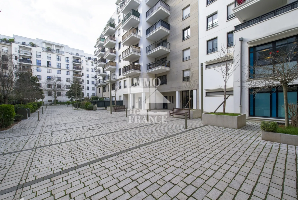 A vendre 2 pièces à Suresnes 