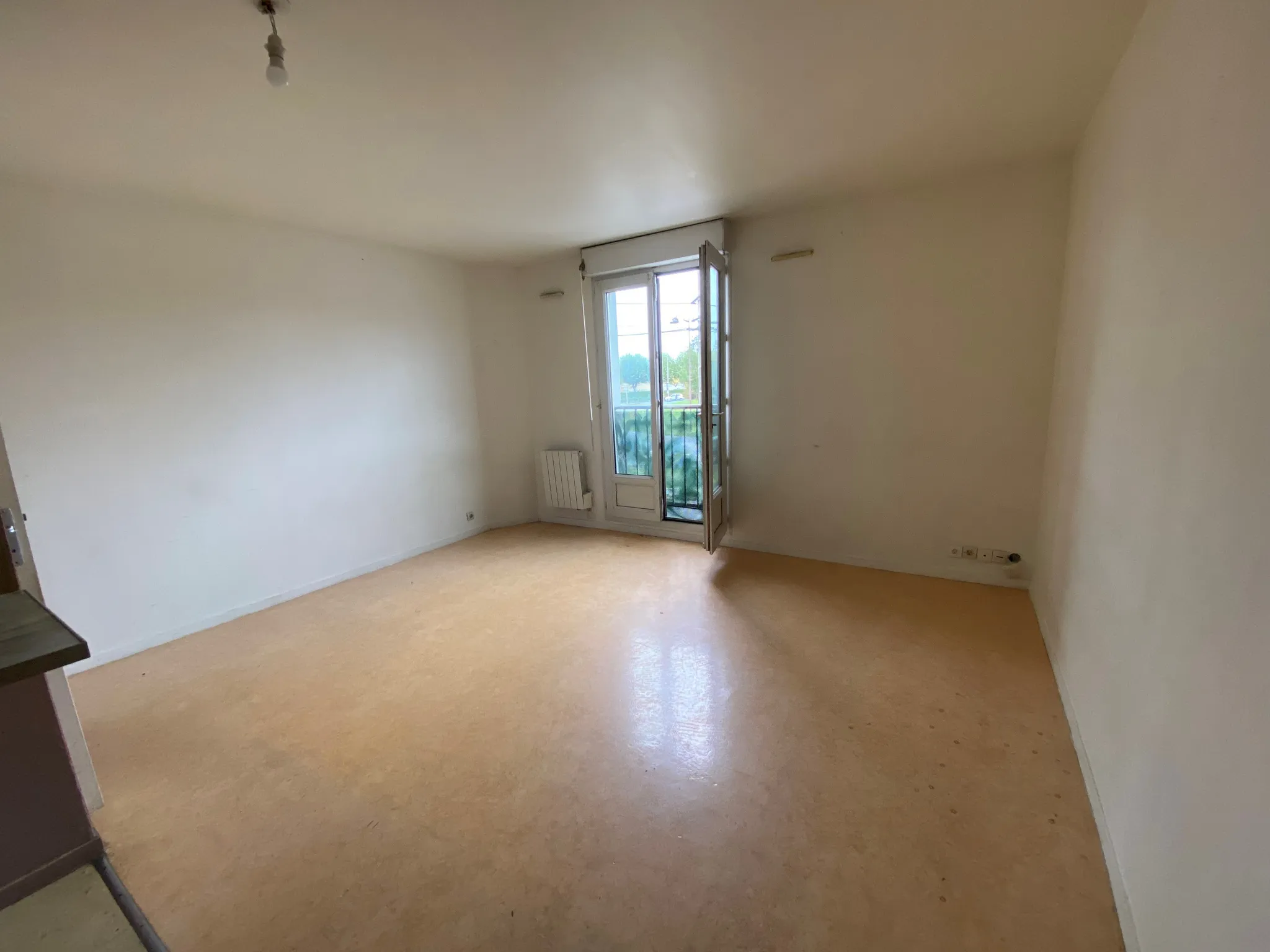 Studio de 25m2 à Viry-Châtillon - 75 000 € 