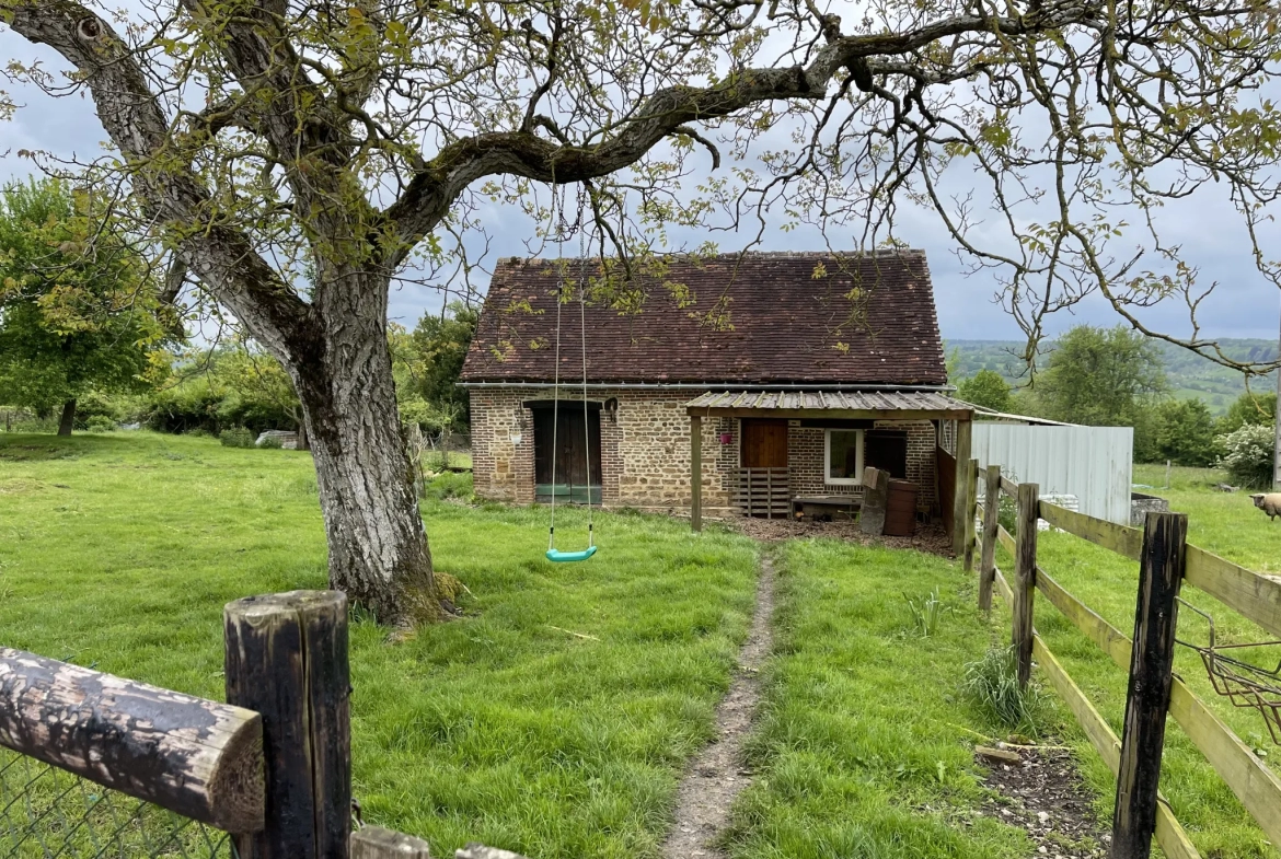 Petite maison en campagne avec 2 hectares et demi de terrain 