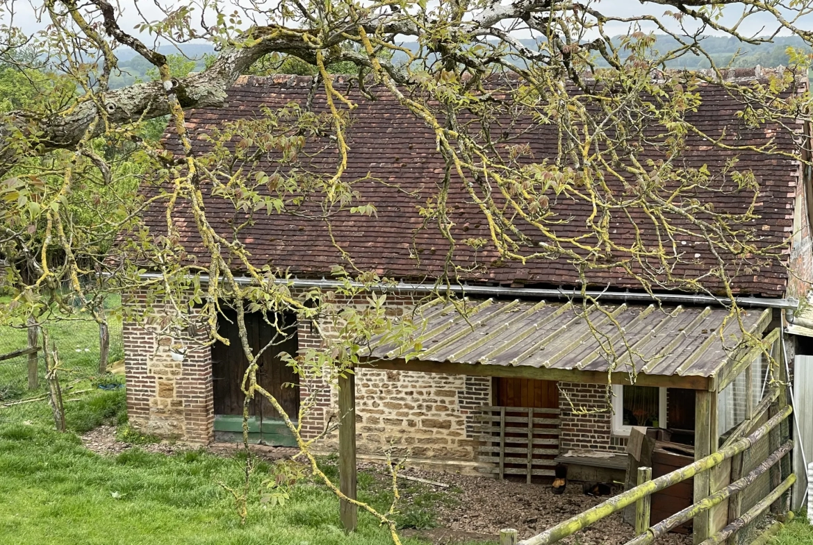 Petite maison en campagne avec 2 hectares et demi de terrain 