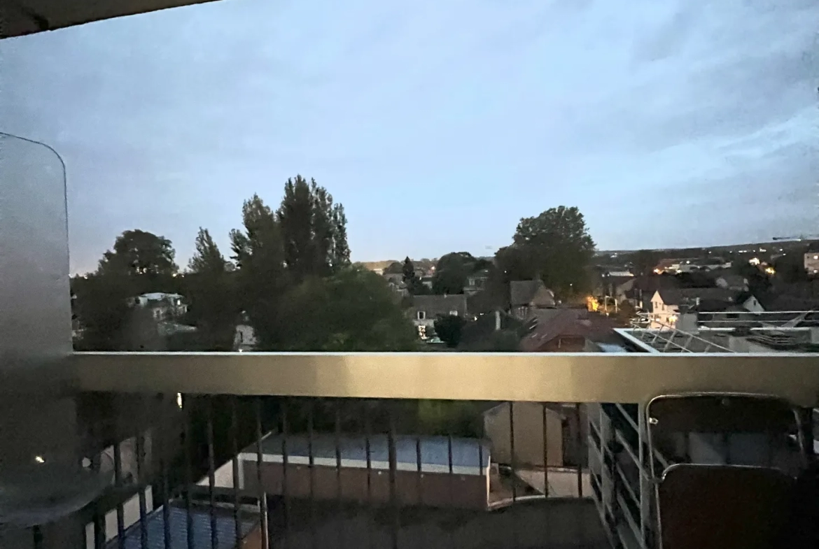 Studio de 15.2m2 à 107000 € à Chelles 