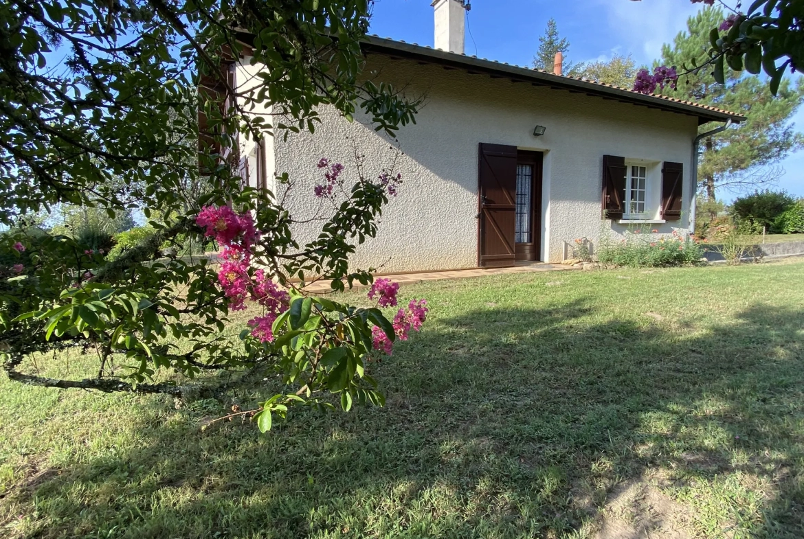 Maison T4 avec garage et dépendance sur vaste terrain à Bernos Beaulac 