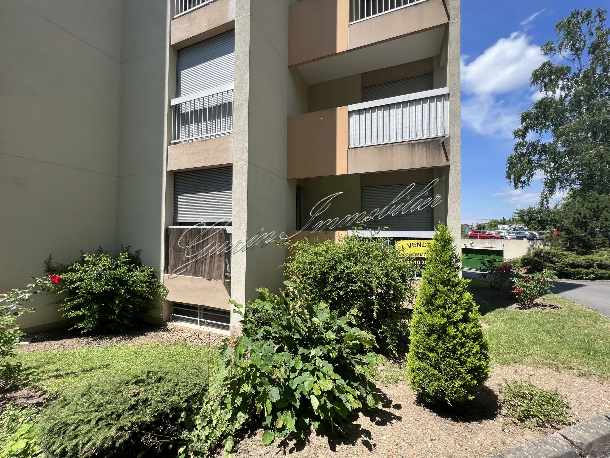 Appartement rénové avec balcon à Nevers 