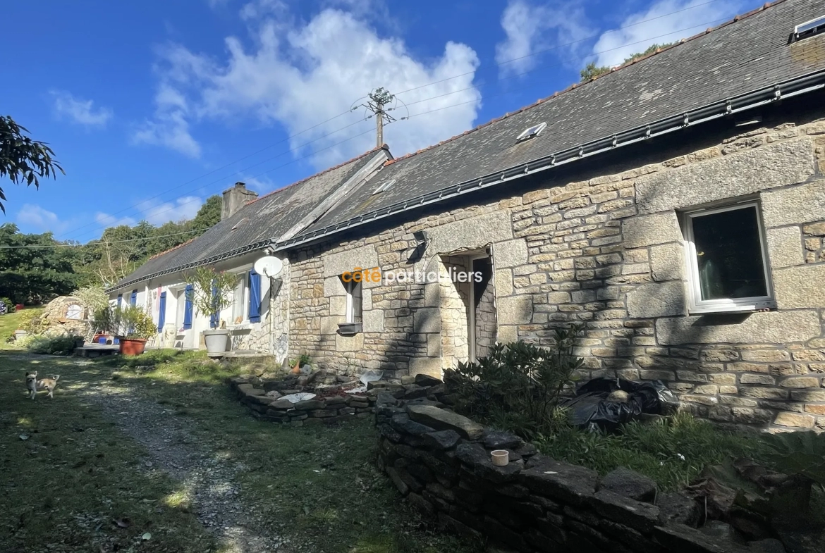 Longère Charmante à Ploërdut - Maison 90m2 2ha Terrain 157 350 FAI 