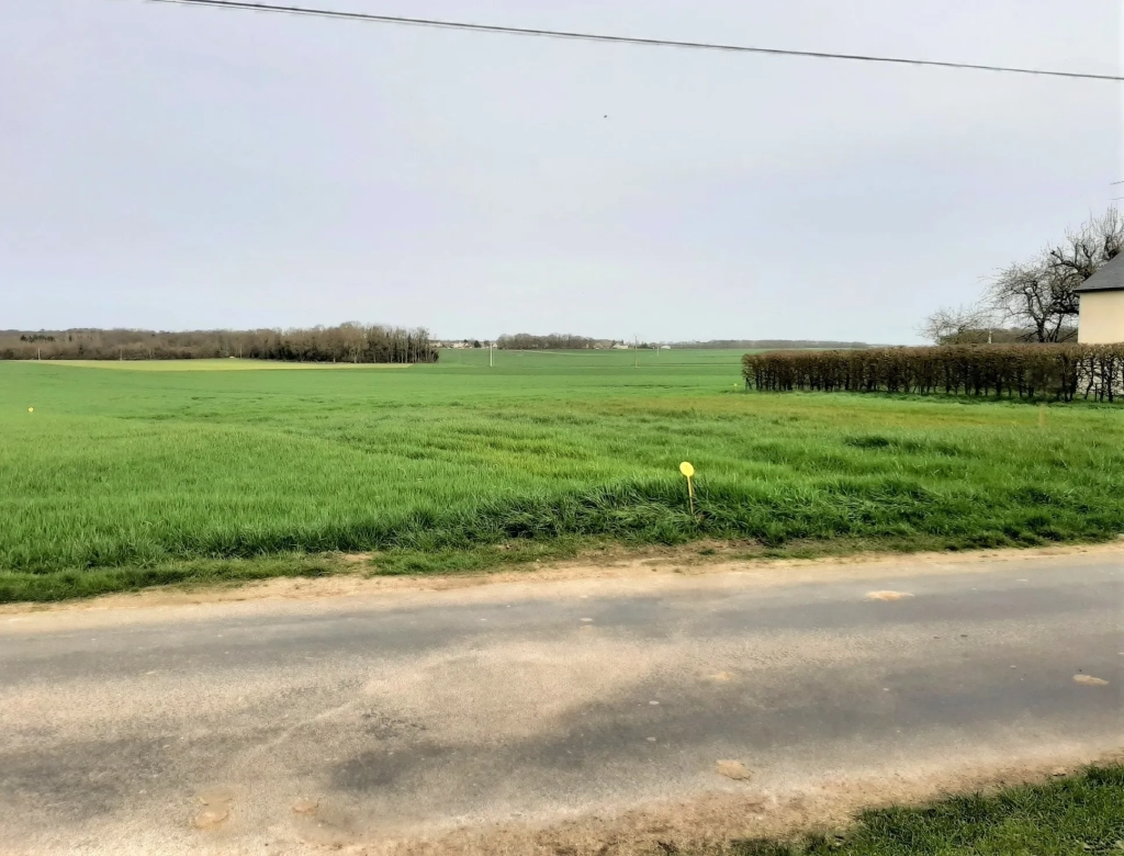 Terrain plat de 910 m2 à Orphin, Yvelines