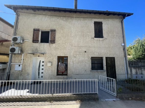 Maison de Village à Vendre avec 3 Chambres - Le Pontet