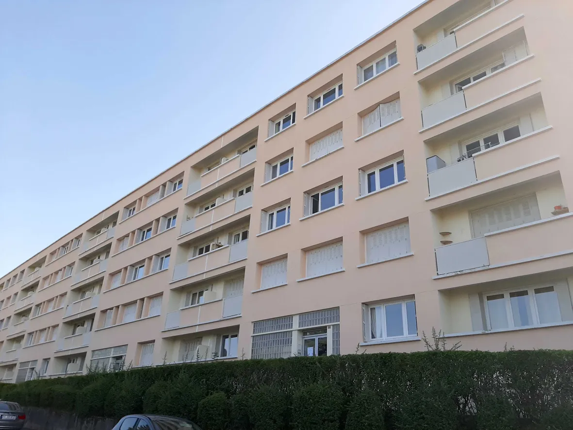 Appartement T3 à vendre à Saint-Etienne - Quartier Montplaisir - 73 m2 avec balcon 