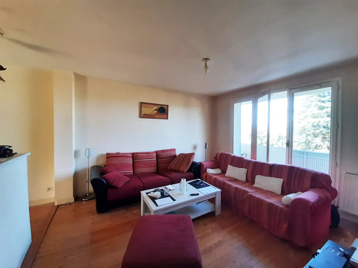 Appartement T3 à vendre à Saint-Etienne - Quartier Montplaisir - 73 m2 avec balcon 