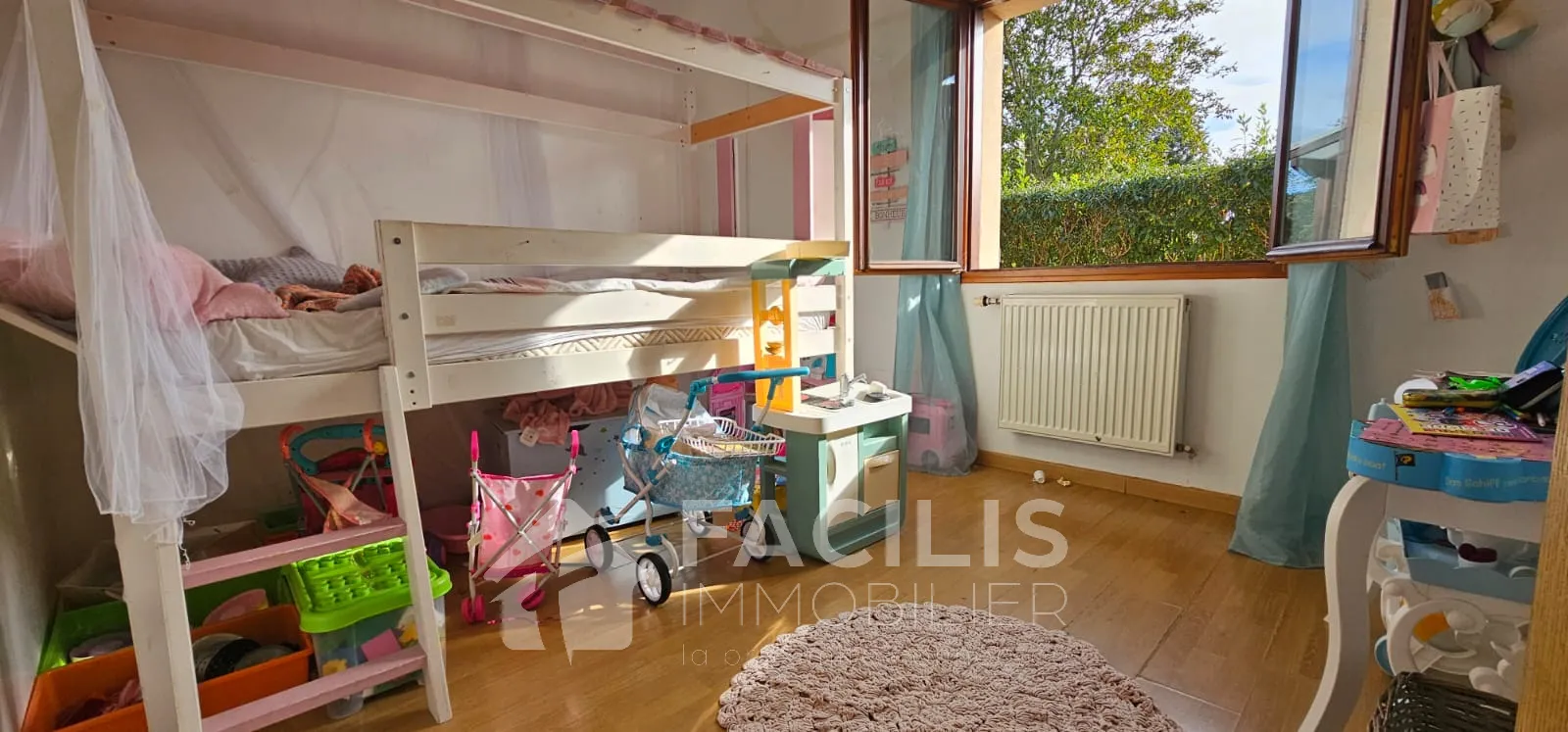 Maison individuelle de 5 chambres à vendre à Ambutrix 