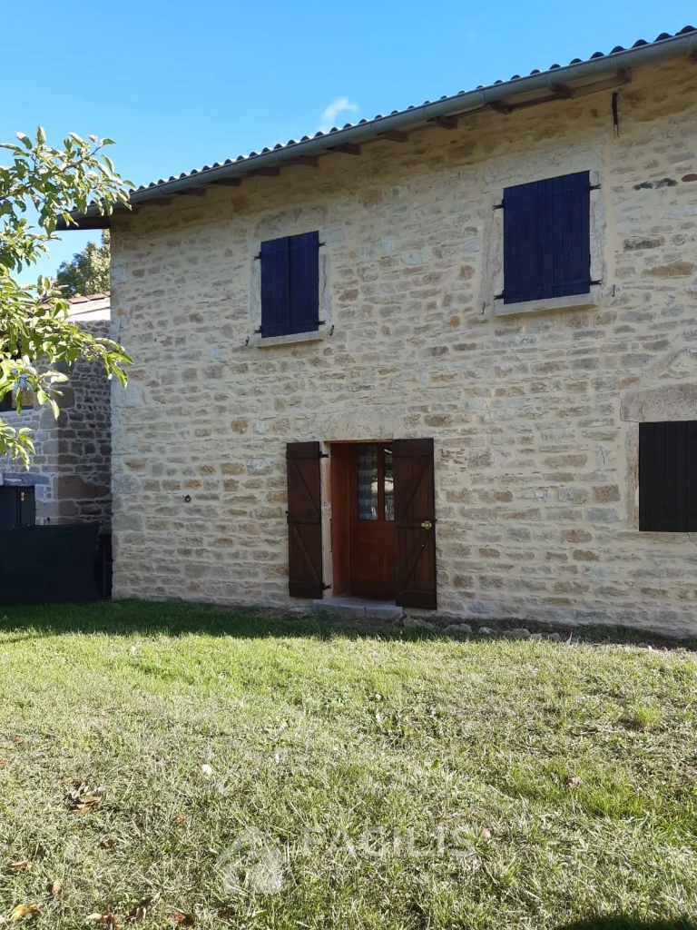 Maison en Pierre à Rénover 6 Pièces à Douvres avec Jardin