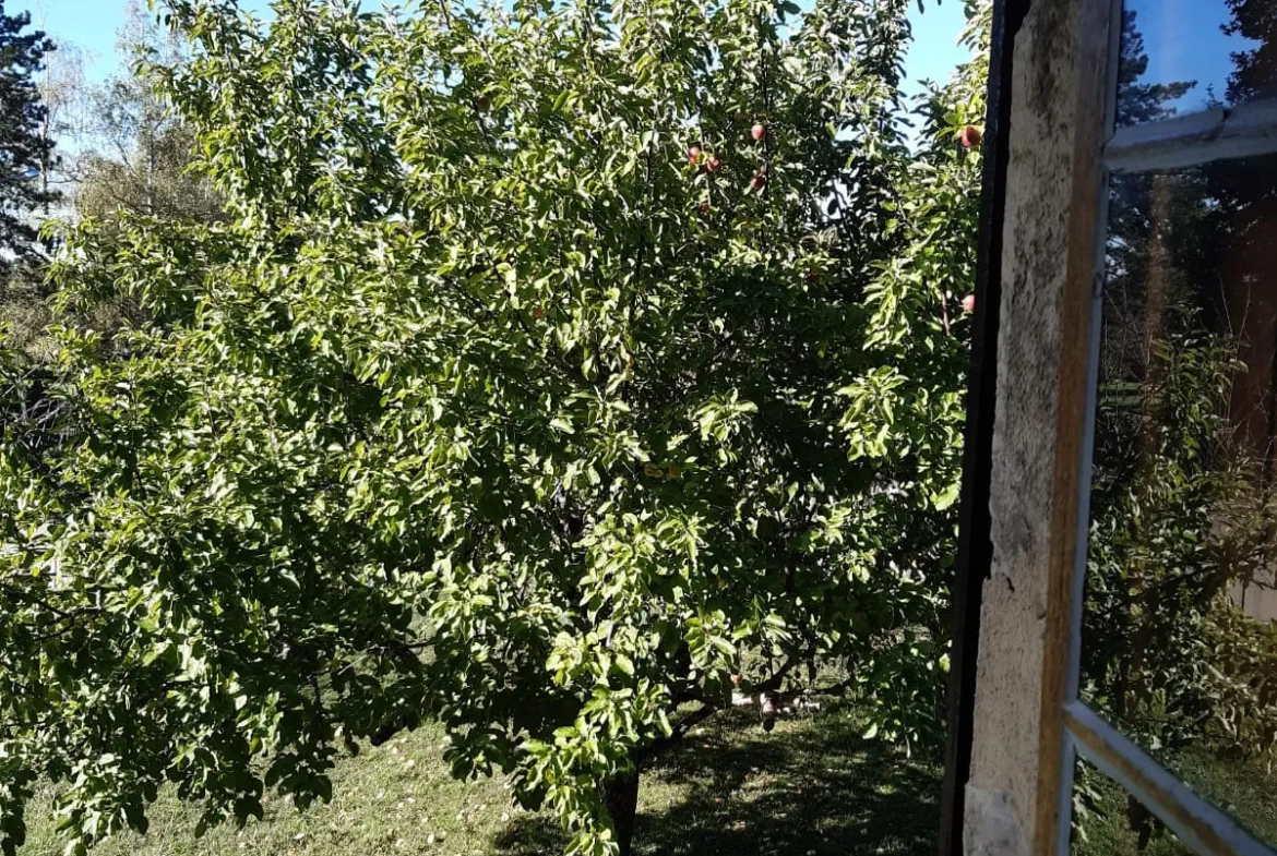 Maison en Pierre à Rénover 6 Pièces à Douvres avec Jardin 