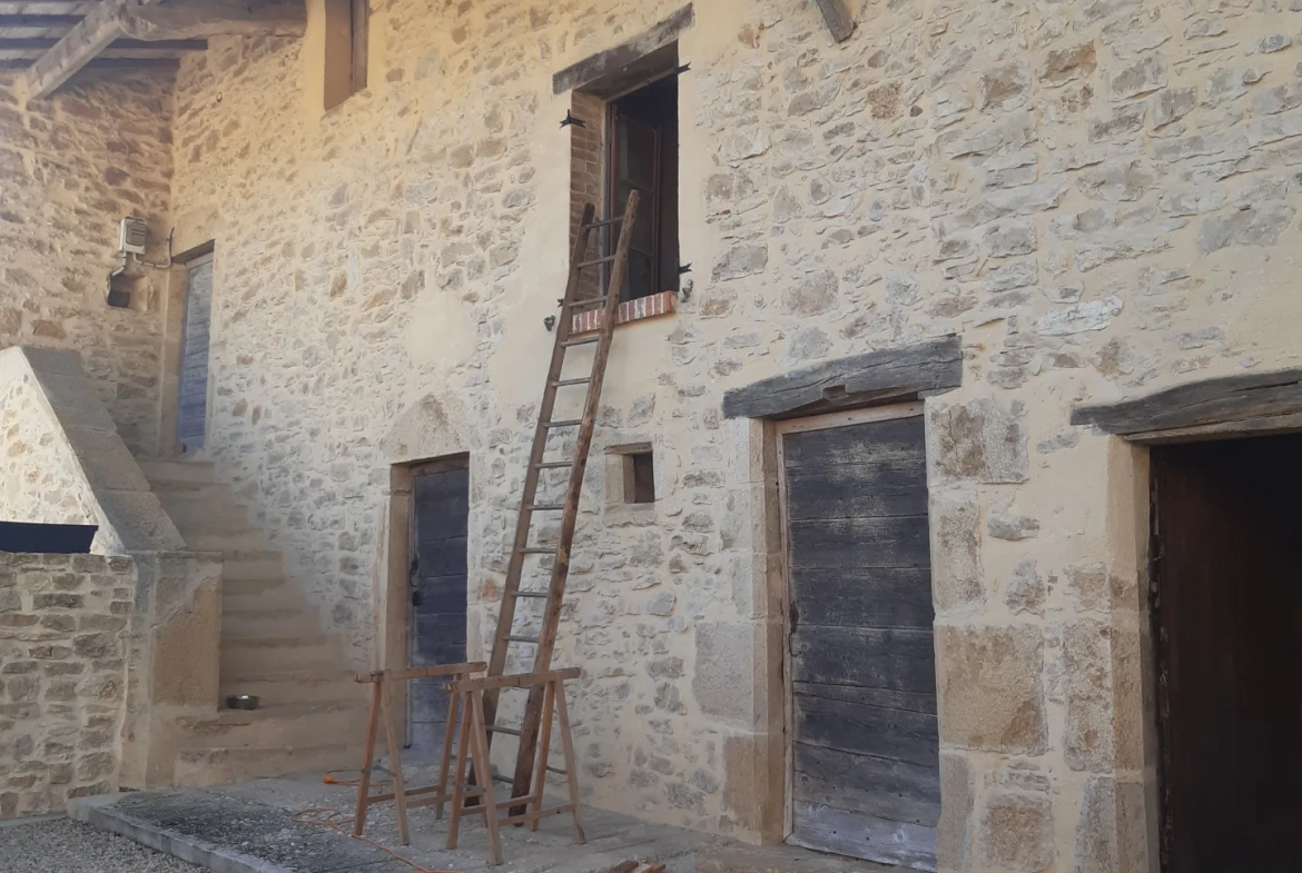 Maison en Pierre à Rénover 6 Pièces à Douvres avec Jardin 