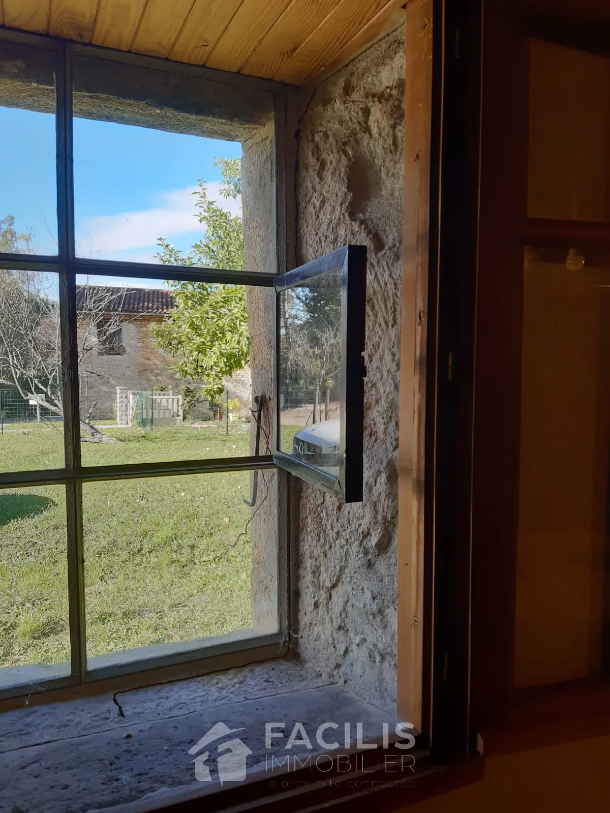 Maison en Pierre à Rénover 6 Pièces à Douvres avec Jardin 