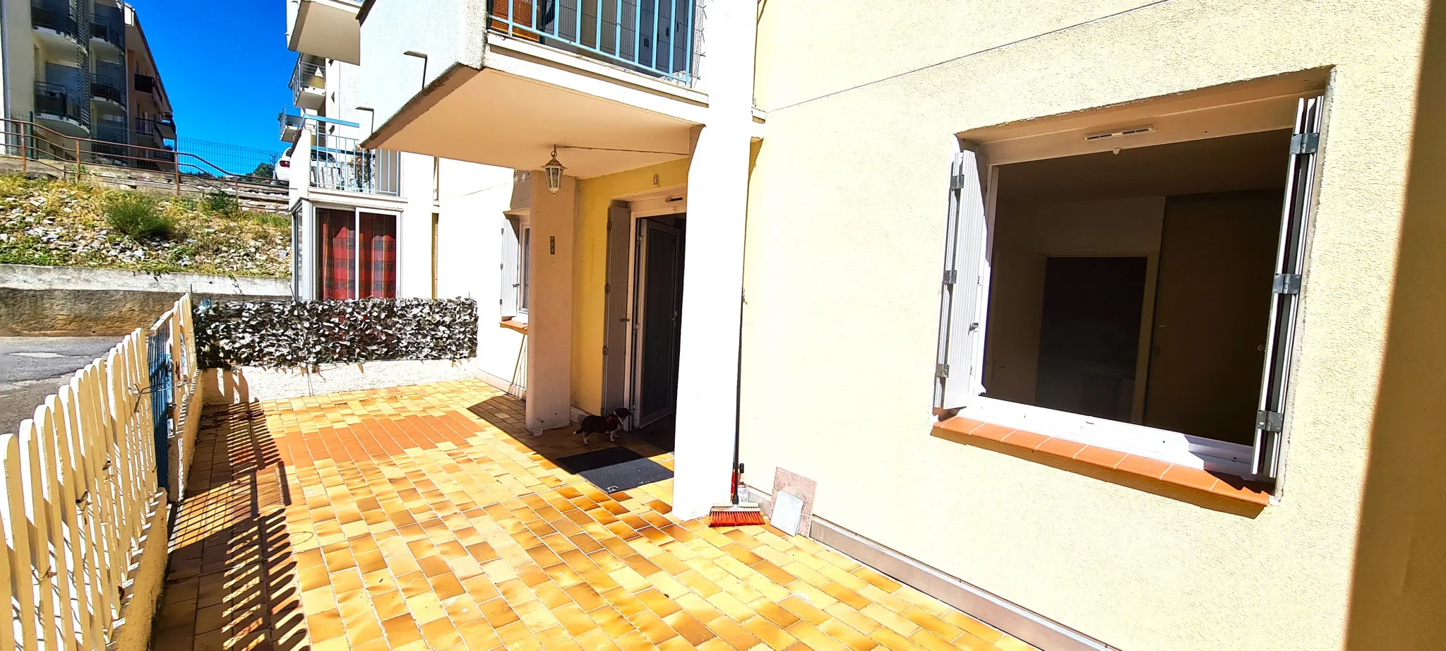 Appartement F2 loué avec terrasse et parking à Amelie les bains palalda 