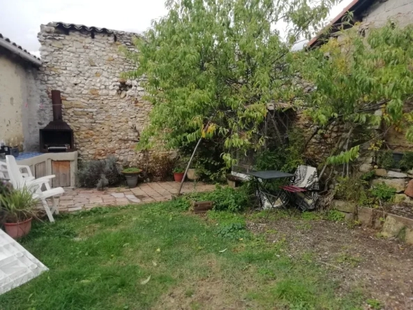 Maison avec Jardin et Dépendance à Dieulefit