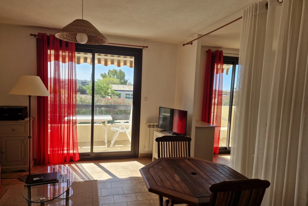 Appartement avec terrasse à La Londe-Les-Maures 