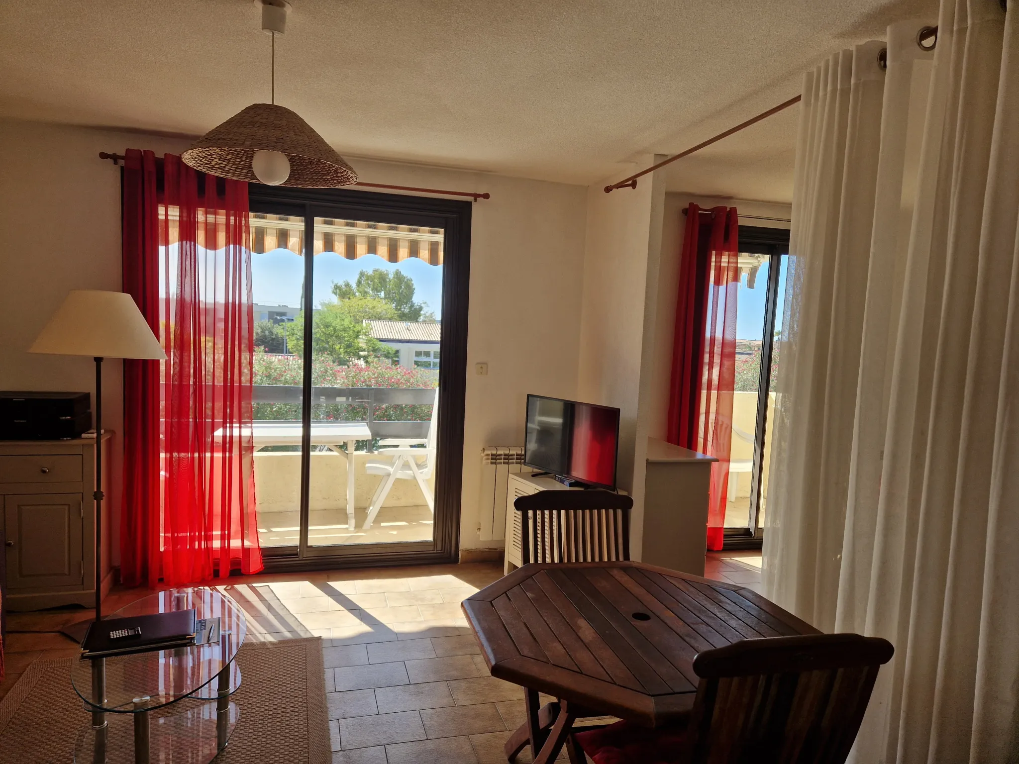 Appartement avec terrasse à La Londe-Les-Maures 