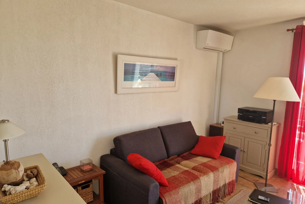 Appartement avec terrasse à La Londe-Les-Maures 