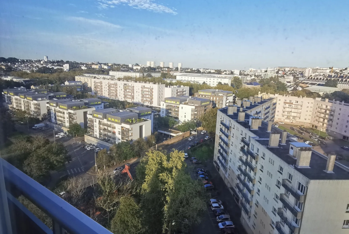 Appartement rénové à vendre à Kerinou, Brest 