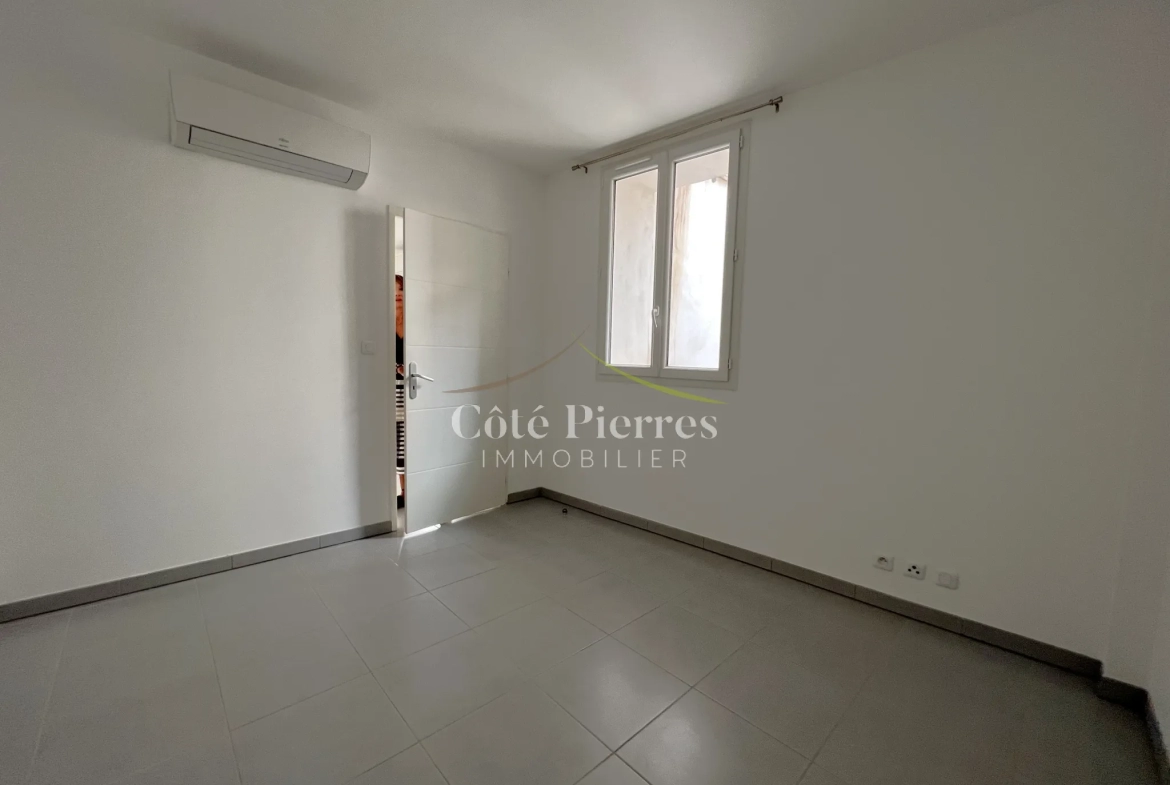 Appartement à Nîmes Jean Jaurès, proche Fontaine - P3 