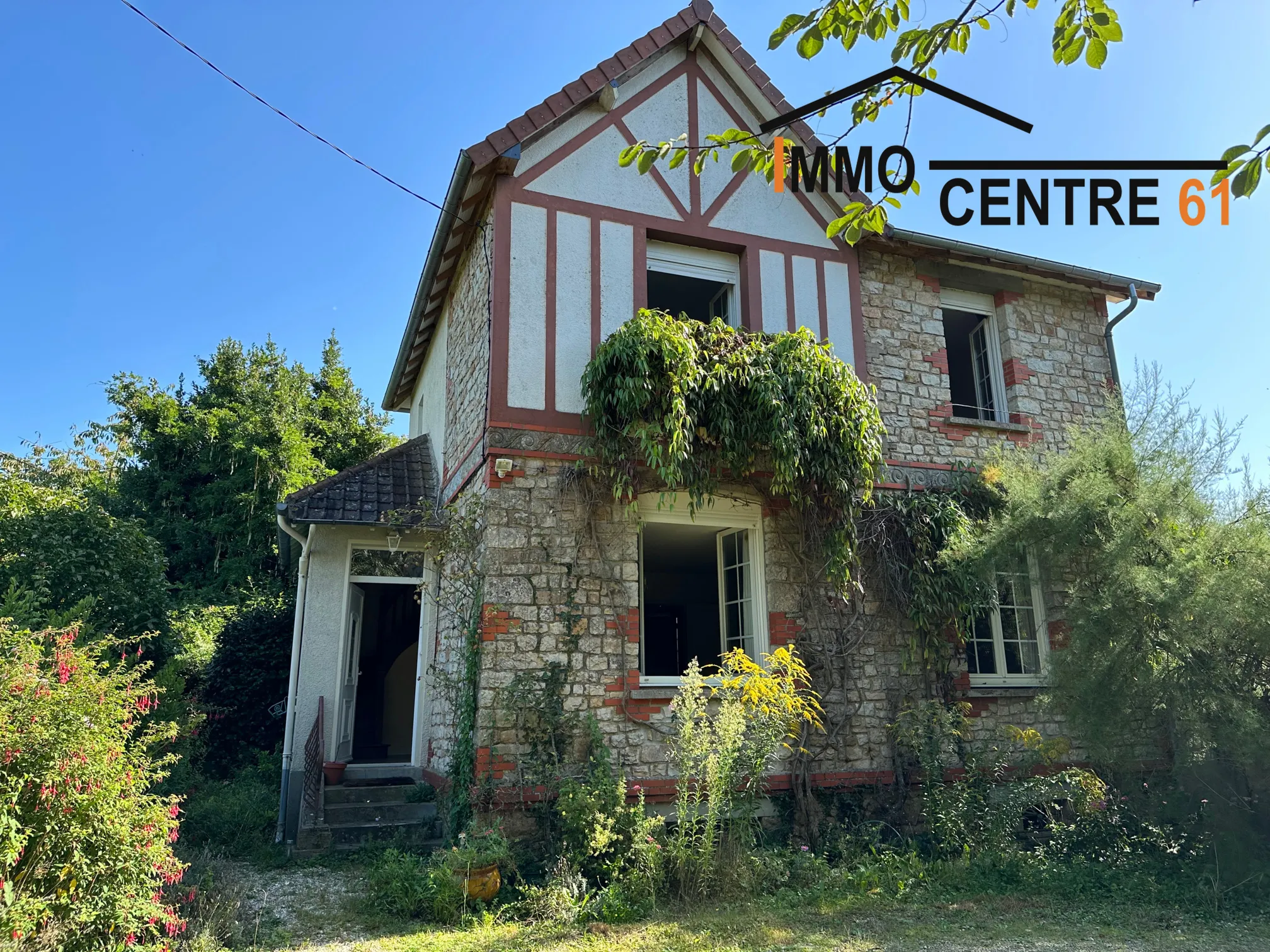 Propriété avec maison d'habitation et appartement à vendre à Bagnoles de l'Orne 