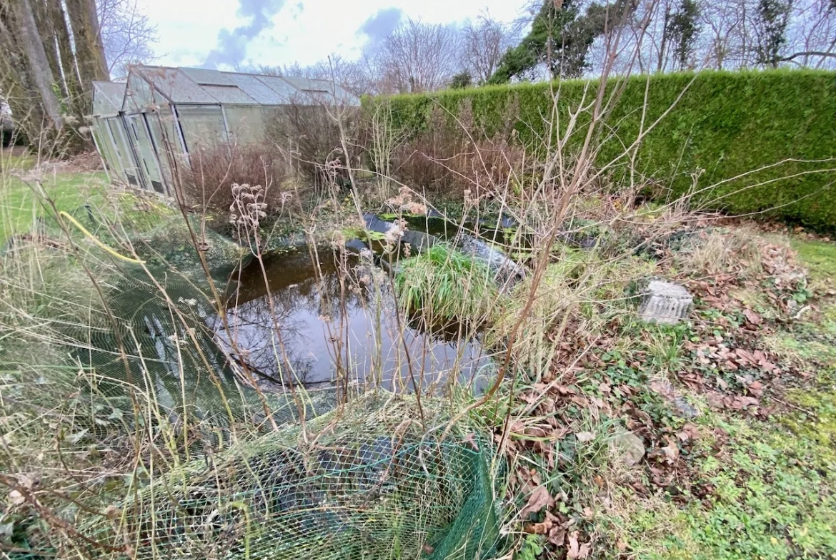 Propriété exceptionnelle avec maison en briques et pavillon individuel à Maubeuge 