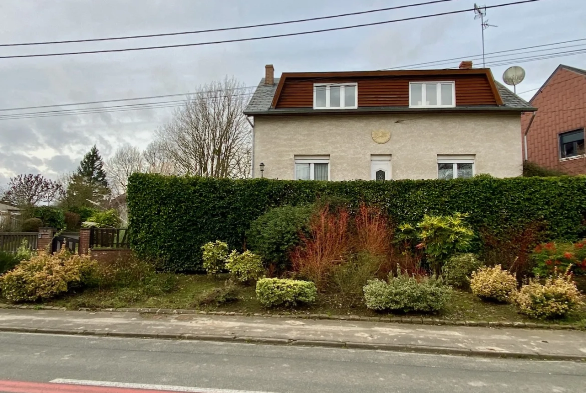 Propriété exceptionnelle avec maison en briques et pavillon individuel à Maubeuge 