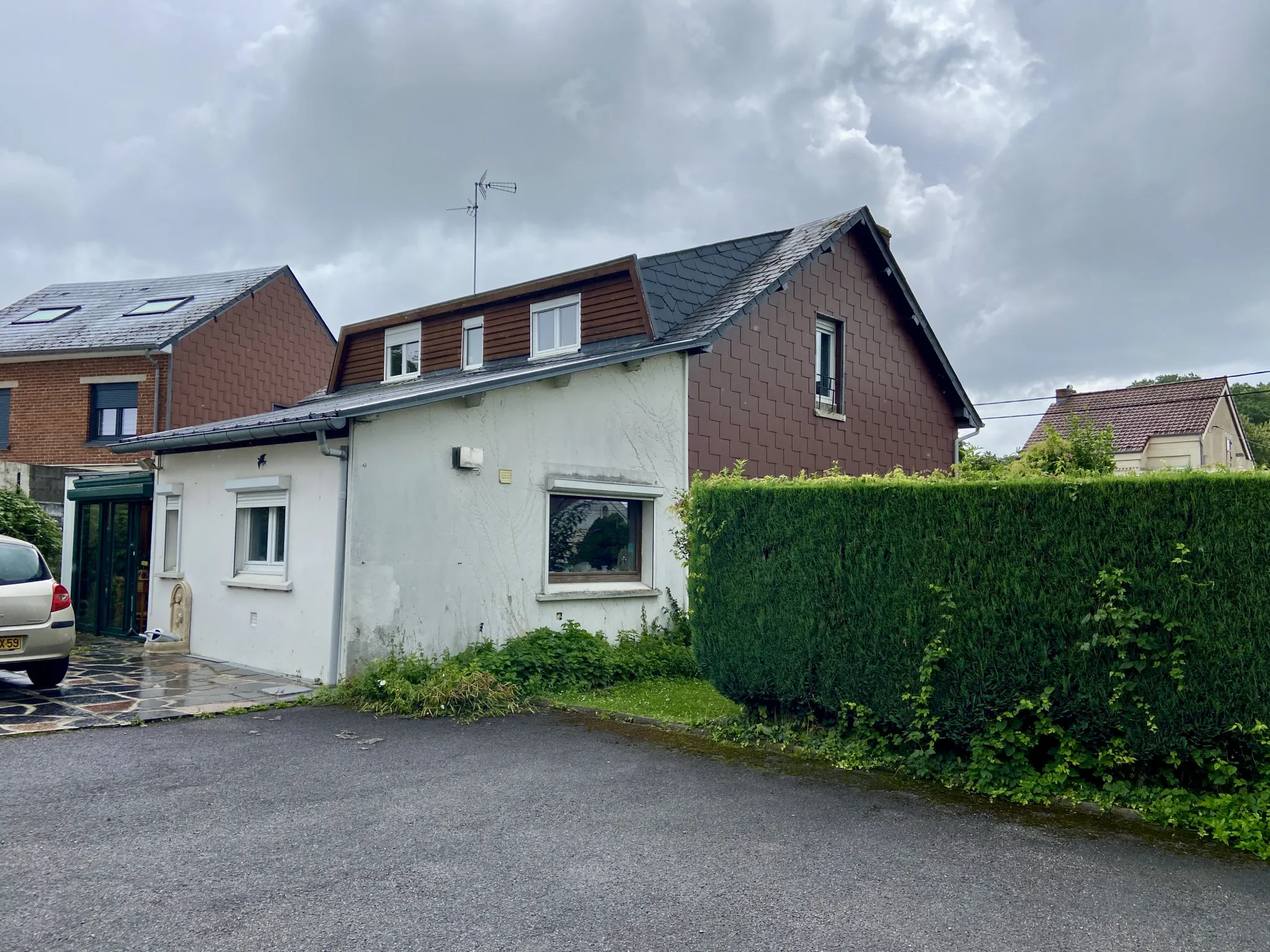 Propriété exceptionnelle avec maison en briques et pavillon individuel à Maubeuge 