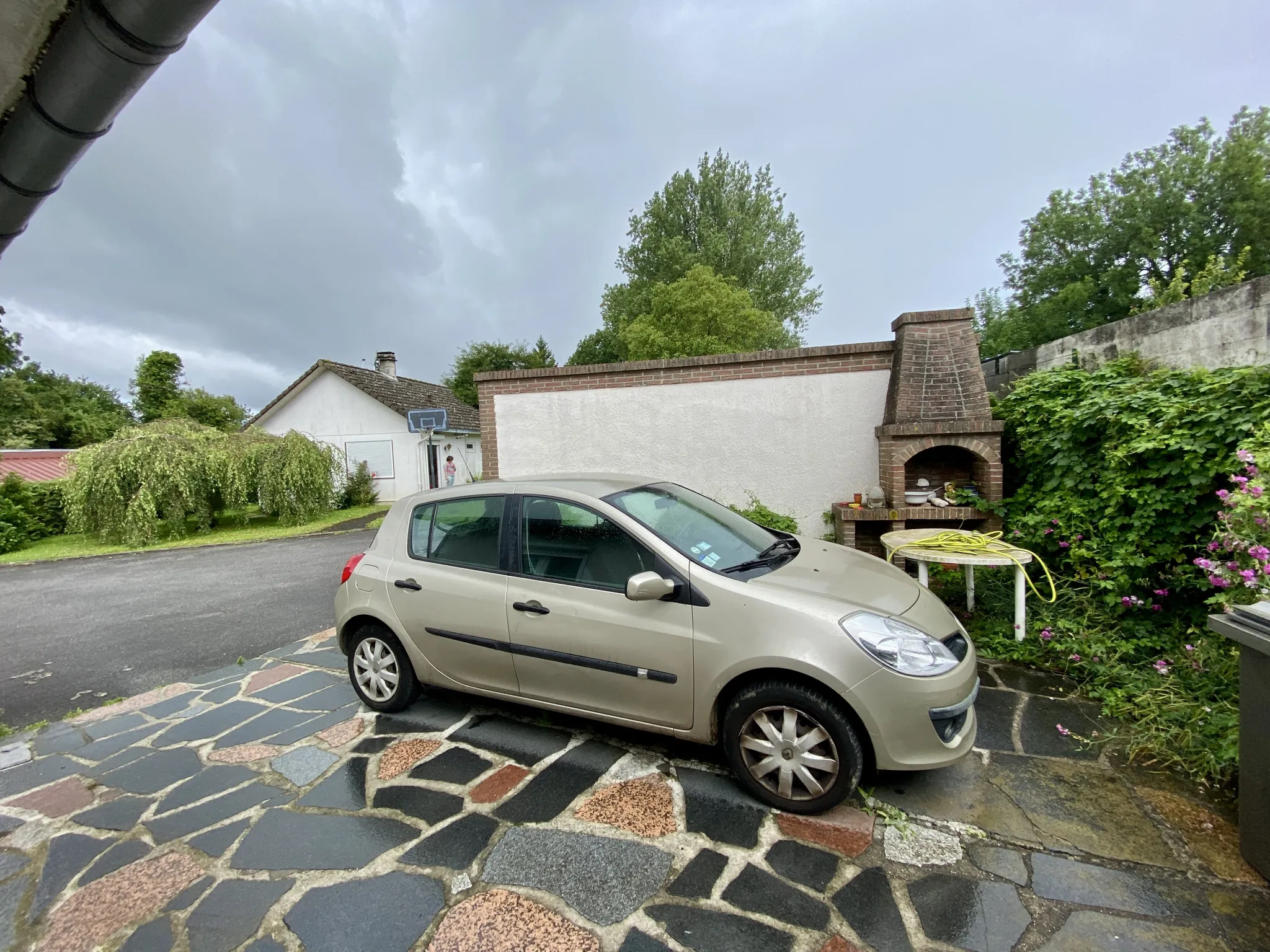 Propriété exceptionnelle avec maison en briques et pavillon individuel à Maubeuge 