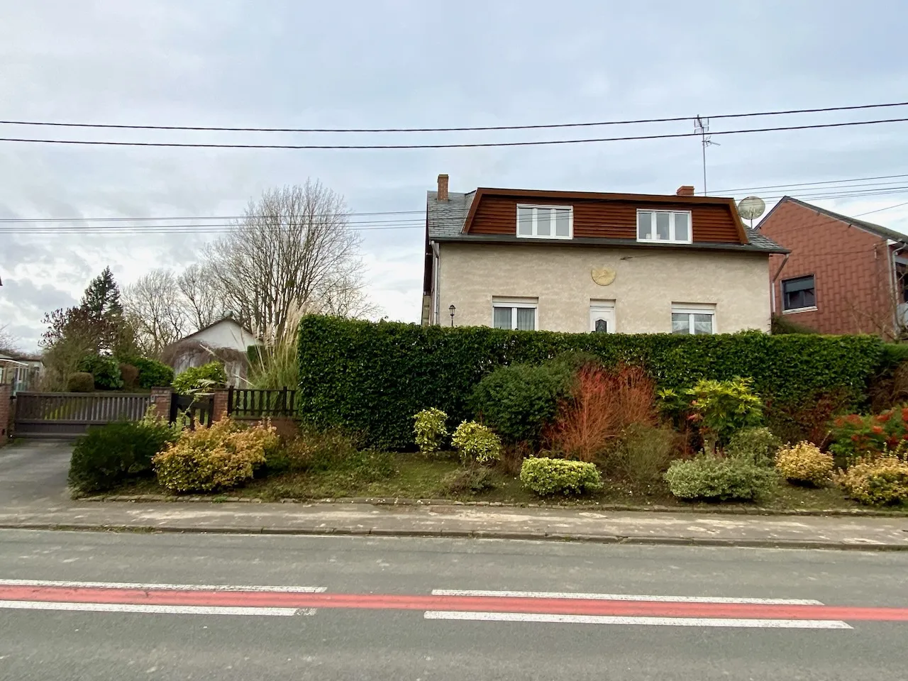 Propriété exceptionnelle avec maison en briques et pavillon individuel à Maubeuge 