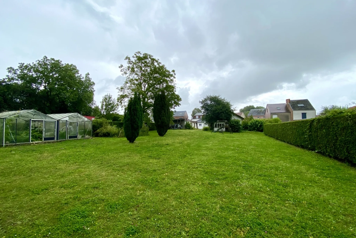 Propriété exceptionnelle avec maison en briques et pavillon individuel à Maubeuge 