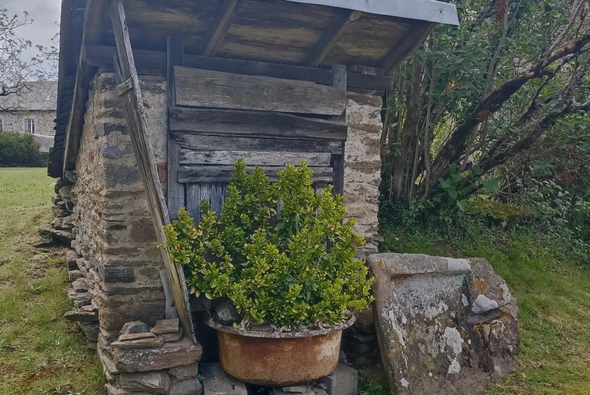 Corps de ferme à 10 minutes de Malemort 