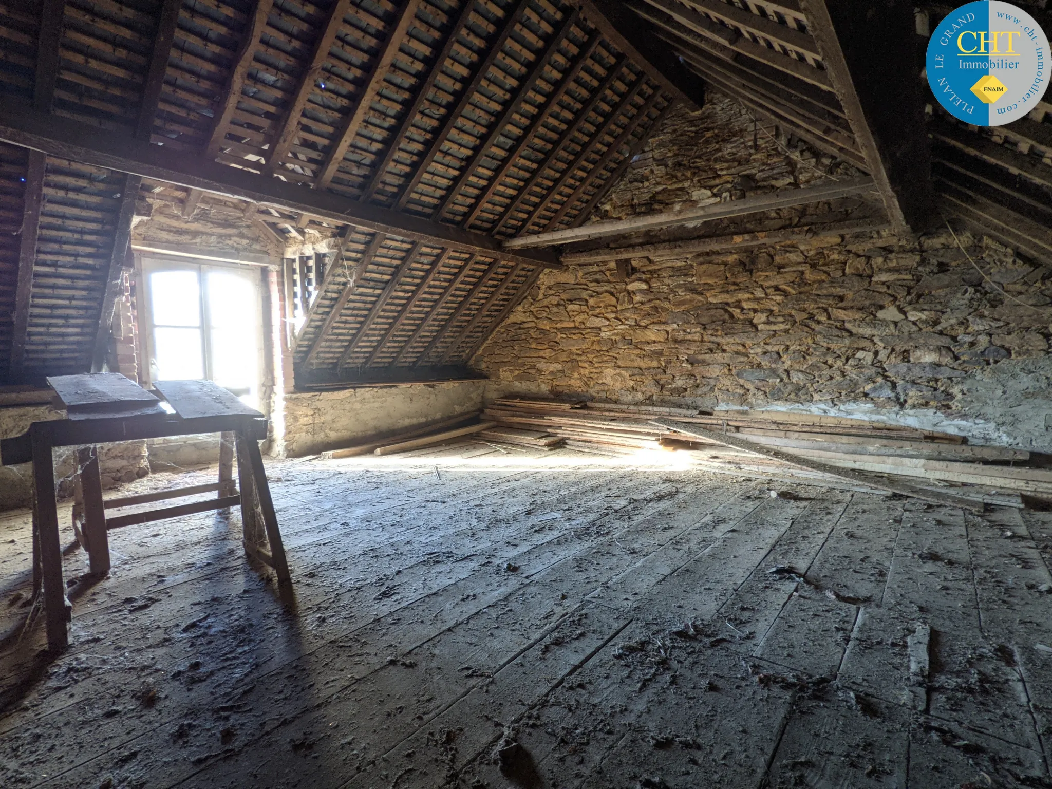 Maison individuelle en pierres à vendre à GUER 