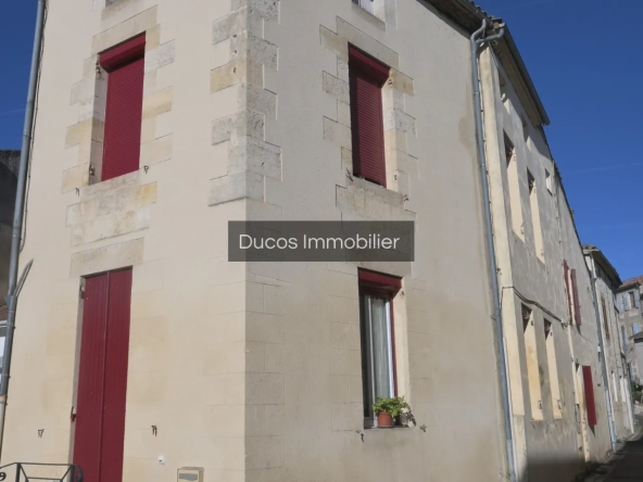 Immeuble avec 4 appartements à vendre à Marmande