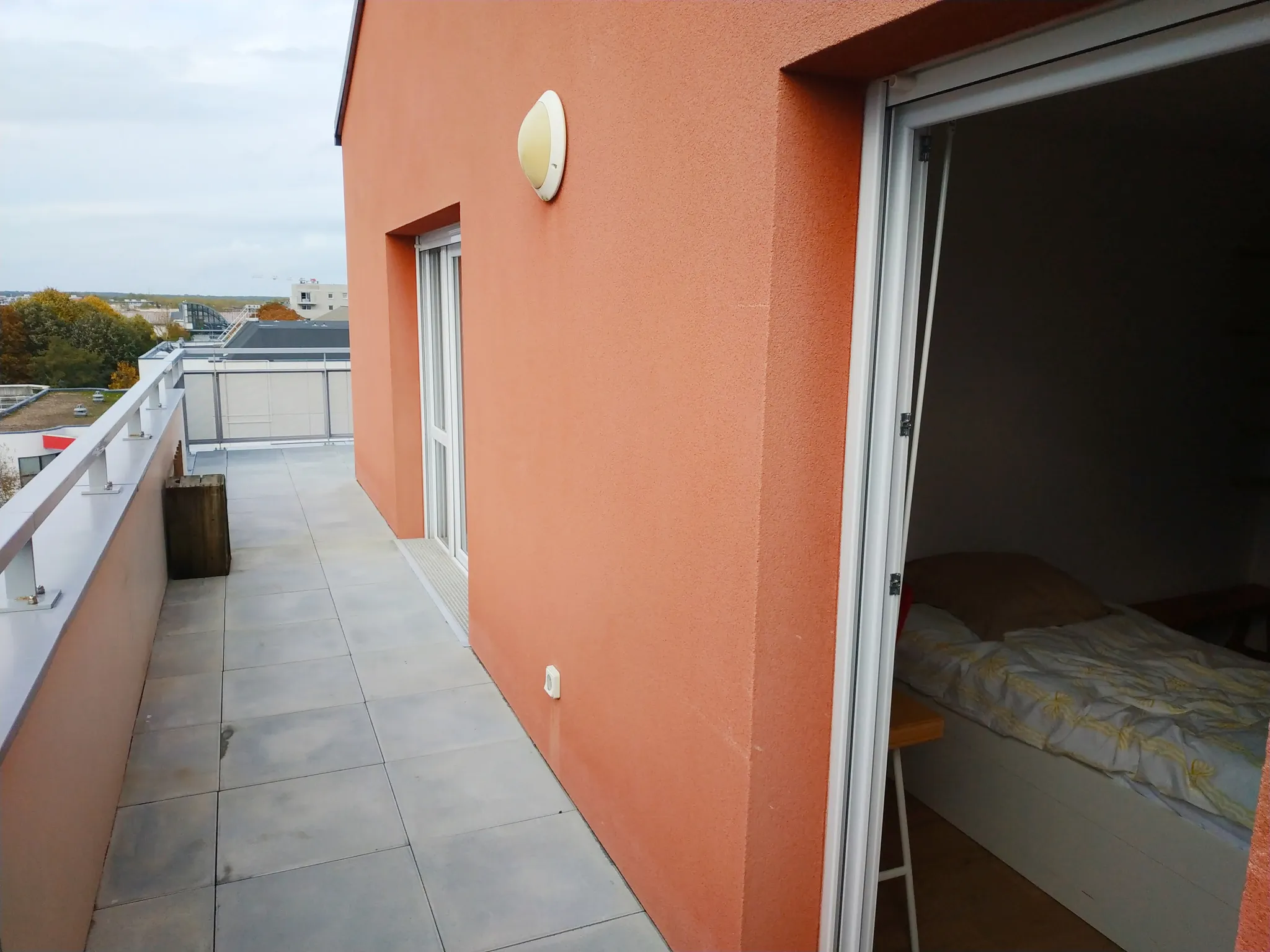 Appartement dernier étage avec grande terrasse 