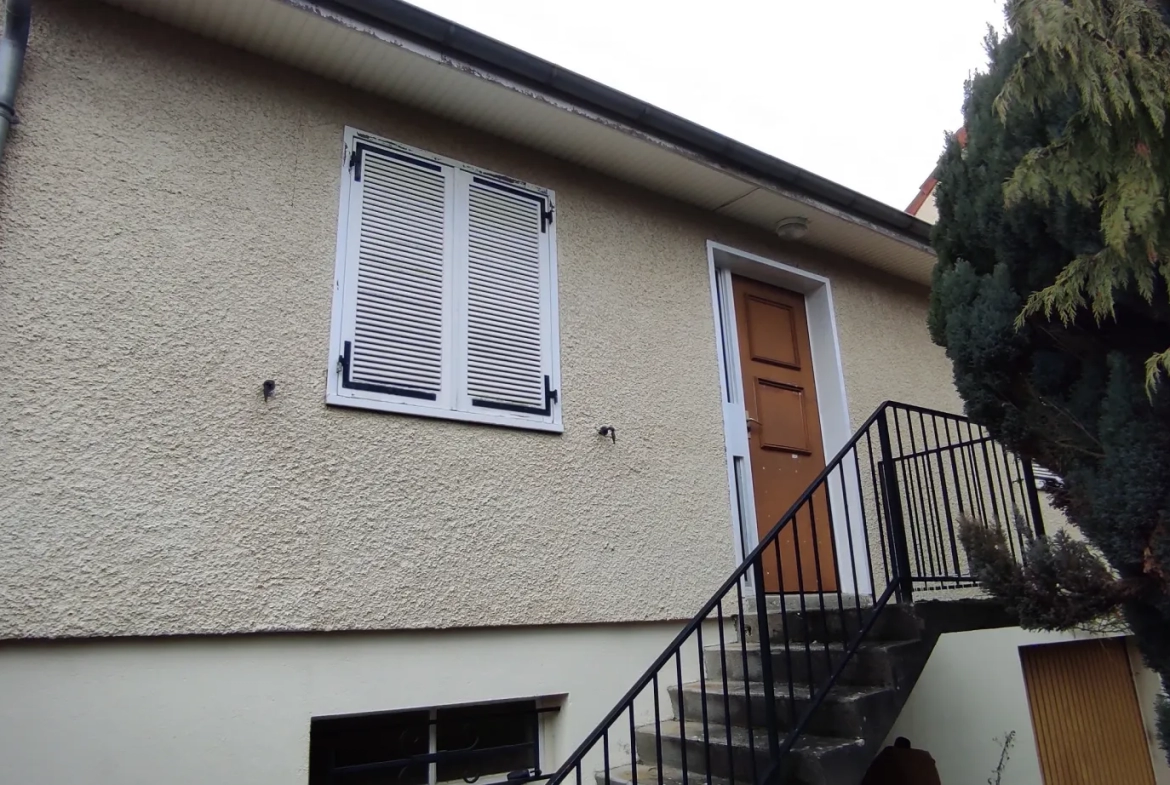 Maison avec vue sur le Puy-de-Dôme à Saint-Yorre 