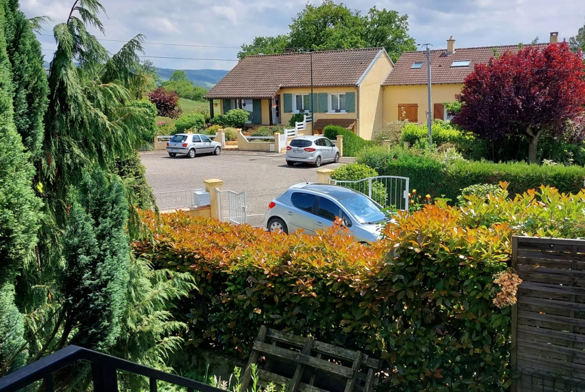 Maison avec vue sur le Puy-de-Dôme à Saint-Yorre 