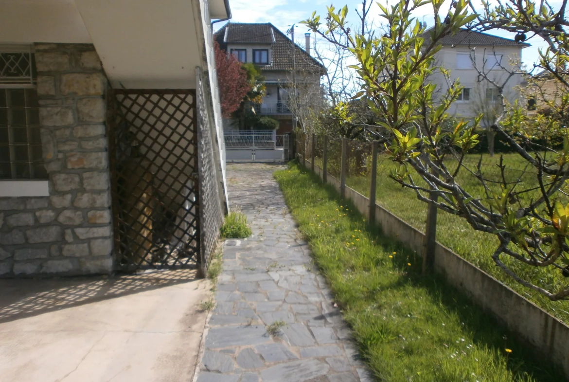 Magnifique Maison Individuelle avec garage et jardin 