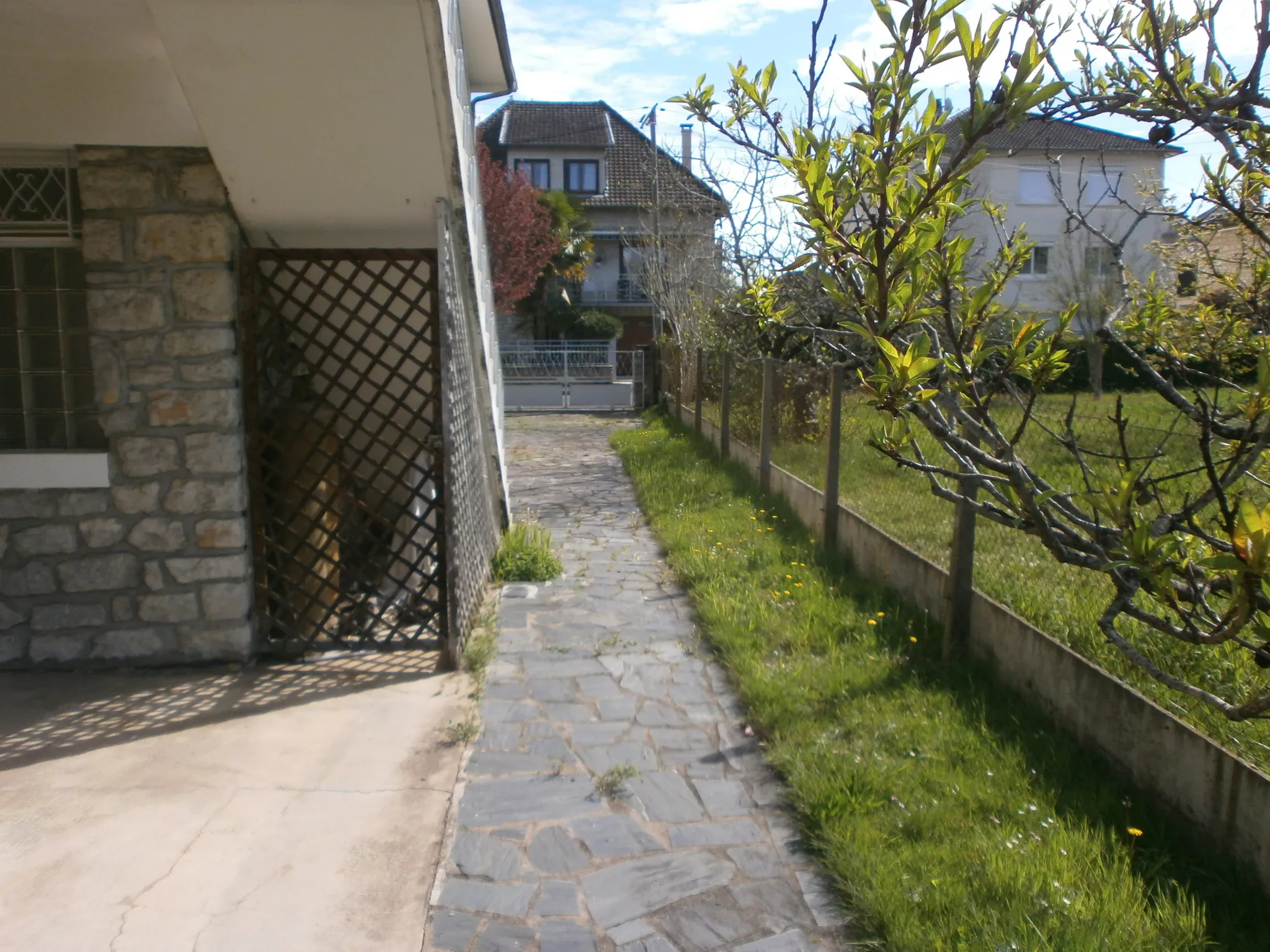 Magnifique Maison Individuelle avec garage et jardin 