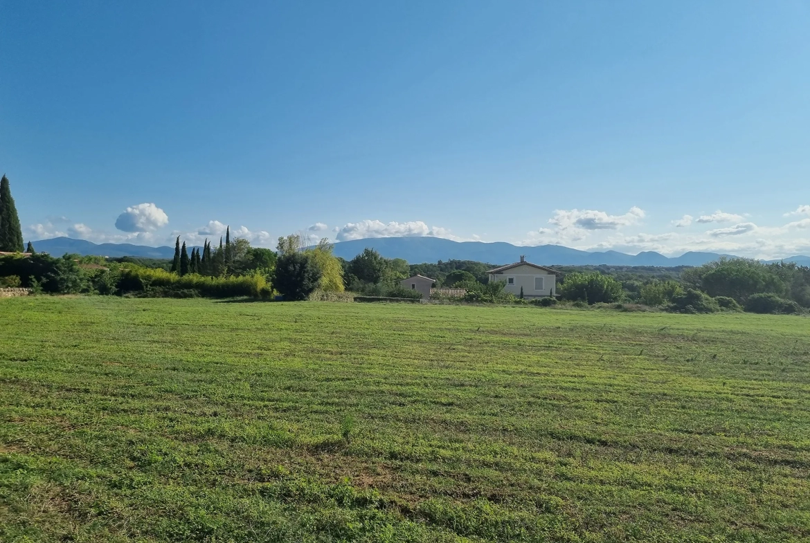 Terrain à bâtir de 495m2 à Chamaret 