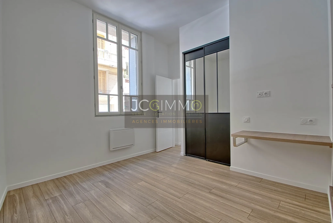 Bel appartement entièrement rénové à Toulon 