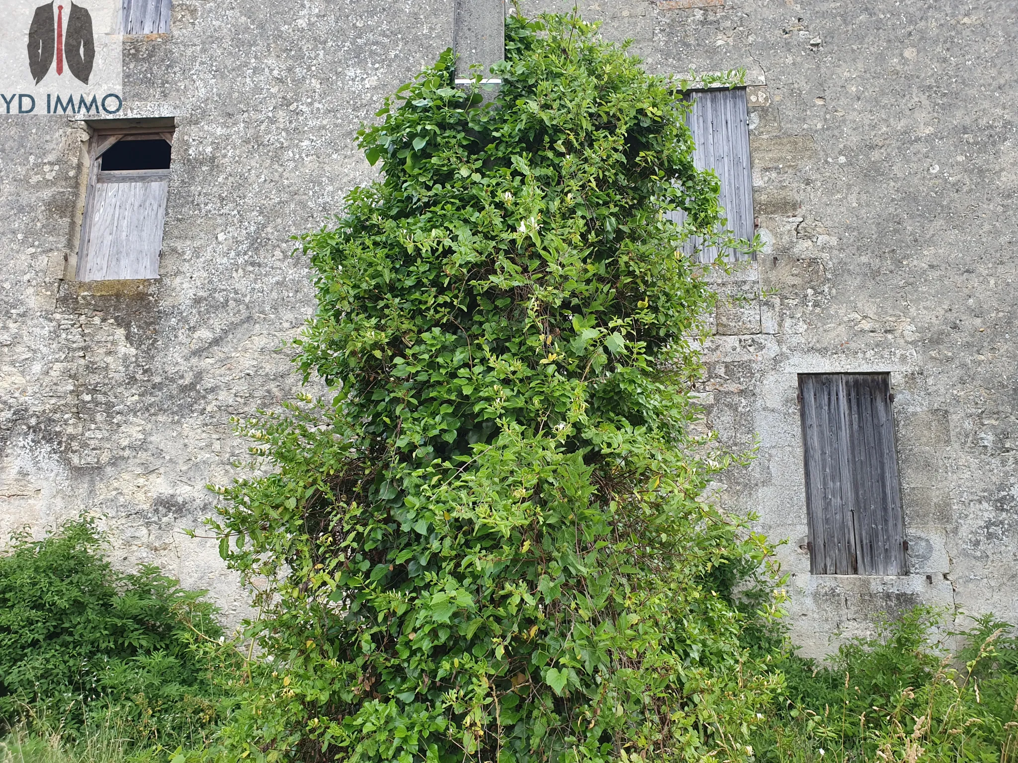 Bâtiment en pierre à restaurer à Podensac 