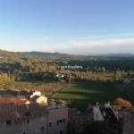 Maison de village à Callas avec vue mer