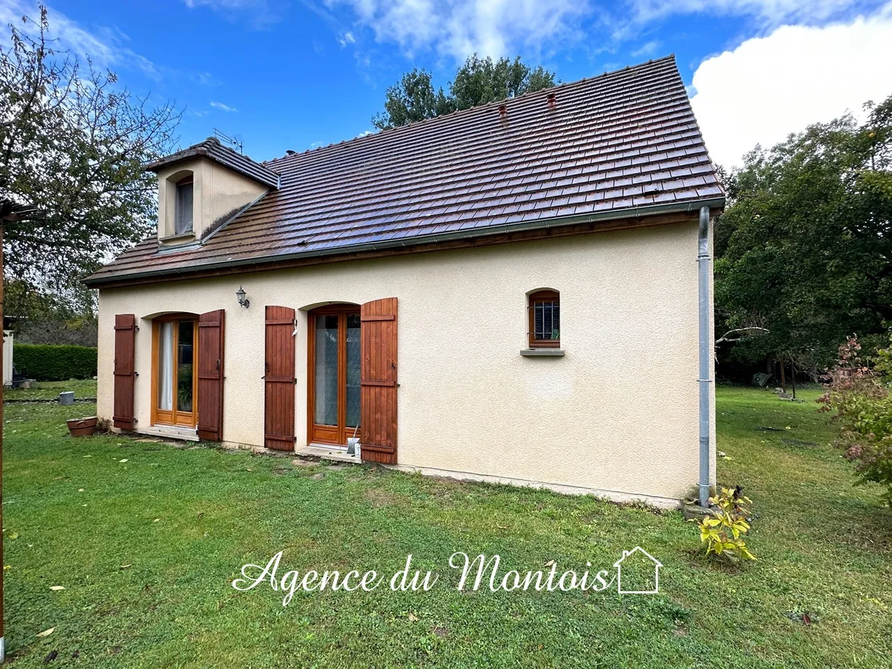 Pavillon Traditionnel à Bray sur Seine - Jardin 1524m2 