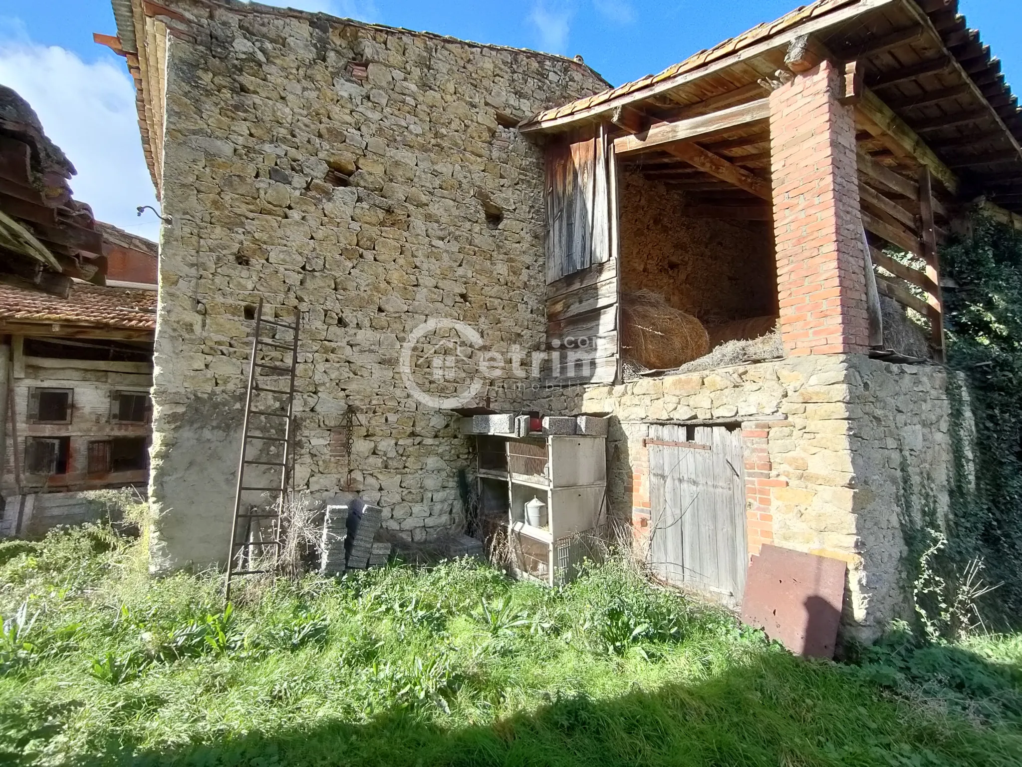 Maison en pierre de 60 m2 avec jardin à vendre à Billom 