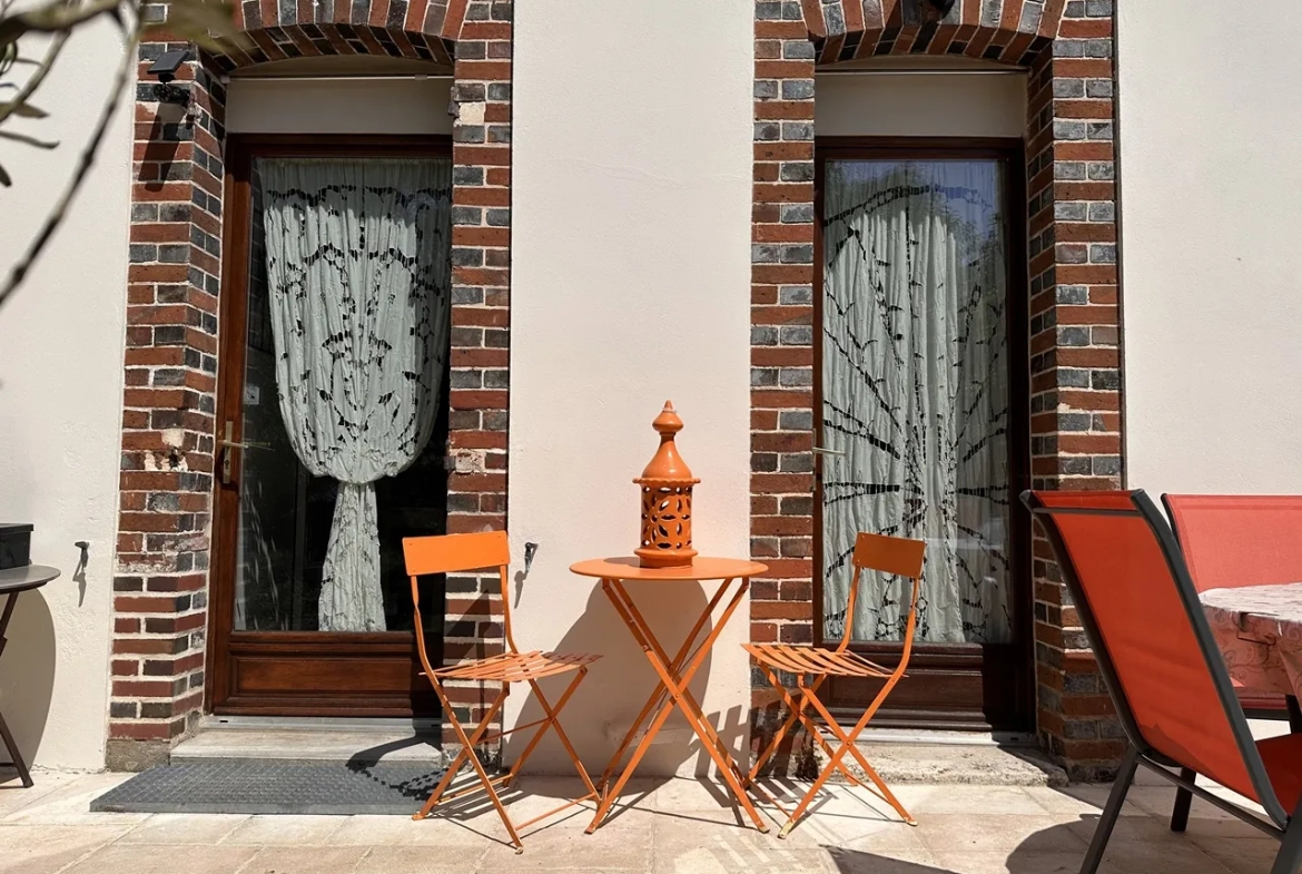 Maison Villageoise Rénovée à Bray-sur-Seine avec Jardin et Cours d'eau 